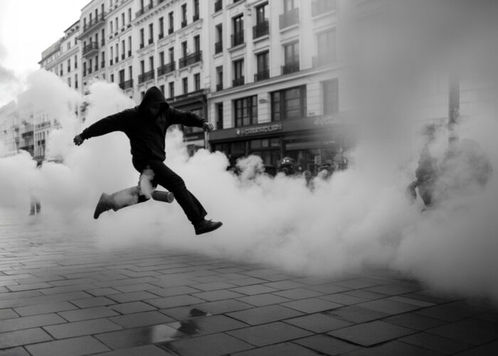 Sainte-Soline, gilets jaunes, retraites : comment les manifestants ont revu leur organisation face à la répression policière