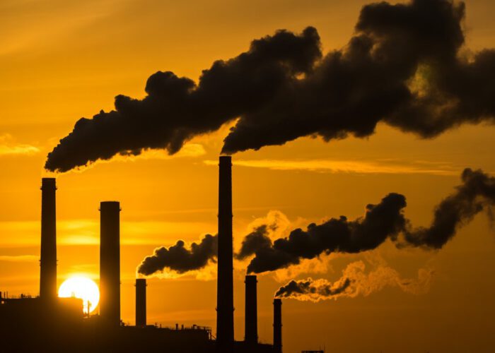 Aujourd’hui, le droit protège les combustibles fossiles : une première conférence internationale veut briser ce verrouillage